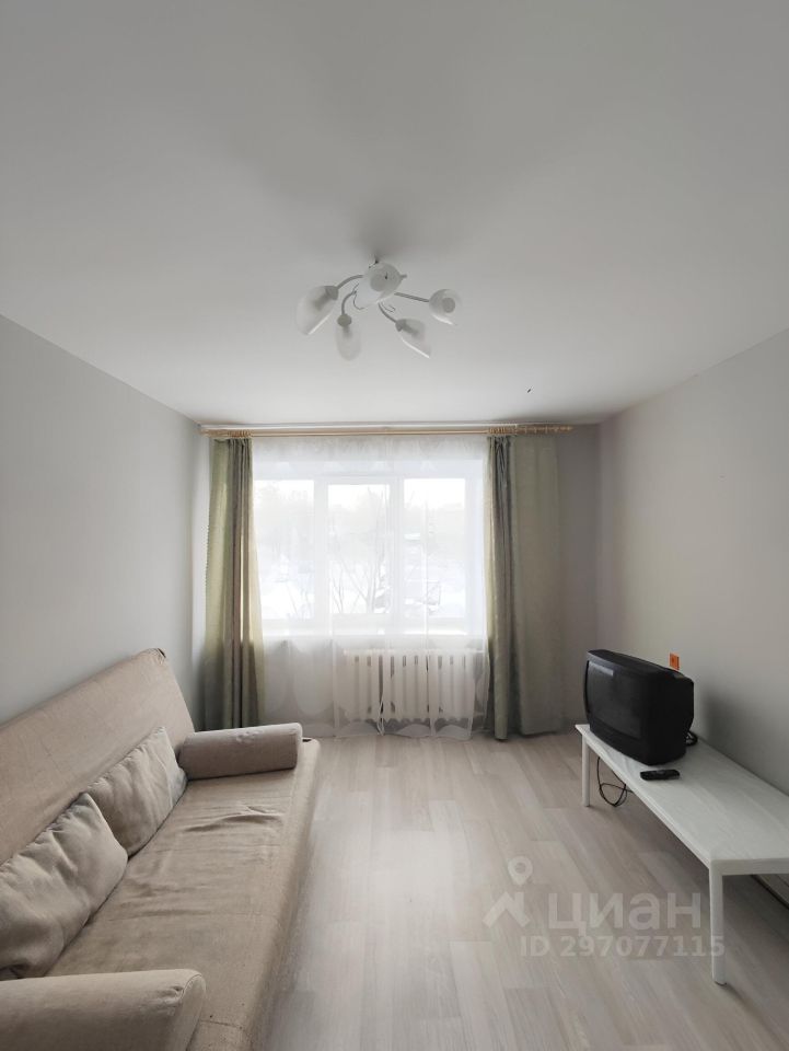 Аренда 2-комн квартиры на вторичном рынке улица Чекистов, 38