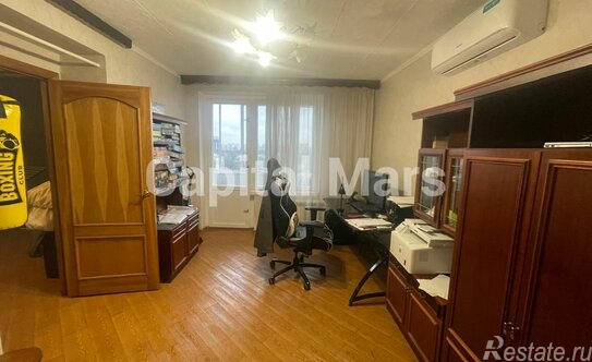 Аренда 2-комн квартиры на вторичном рынке Изумрудная улица,  д. 4