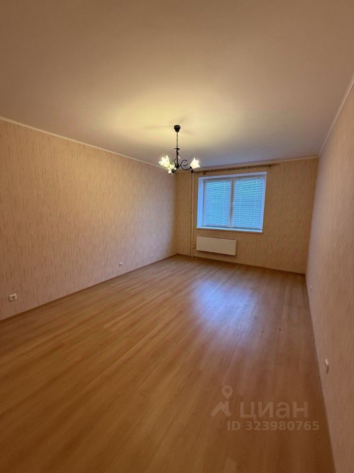 Продажа 2-комн квартиры на вторичном рынке Красное Село, улица Освобождения, 33к1