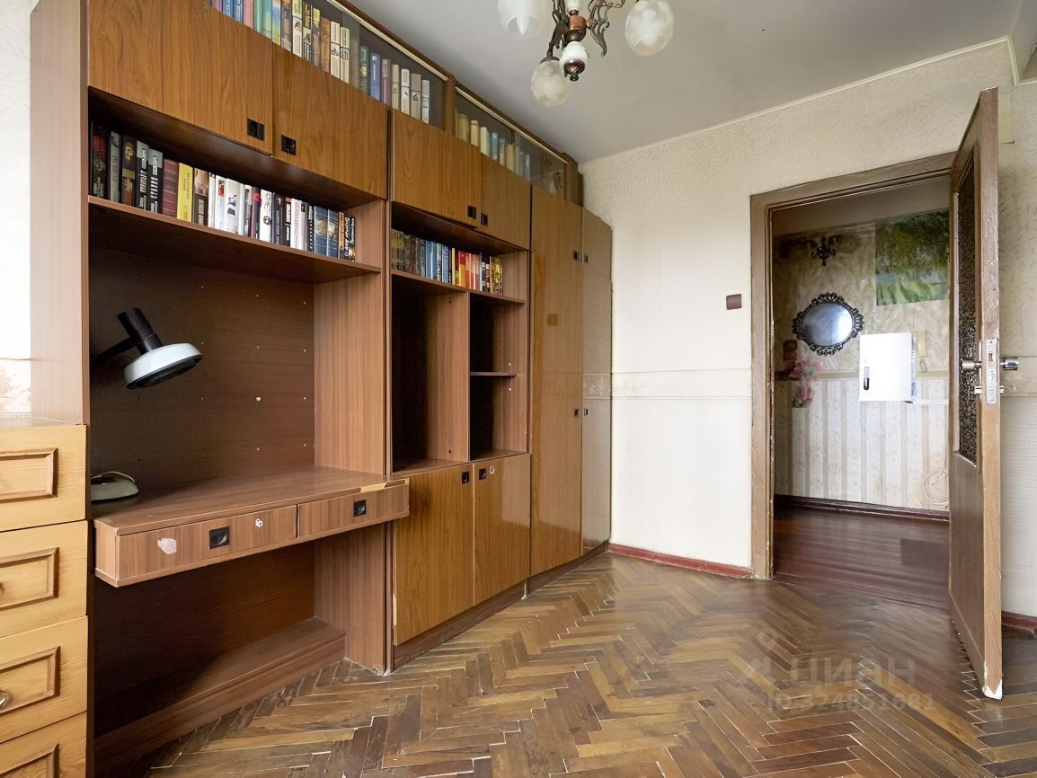 Продажа 3-комн квартиры на вторичном рынке Кубинская улица, 42