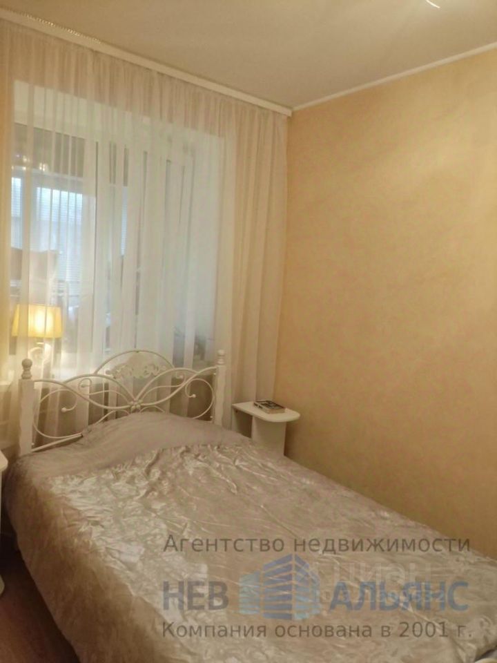 Продажа 3-комн квартиры на вторичном рынке Гатчина, улица Профессора Русинова, 16