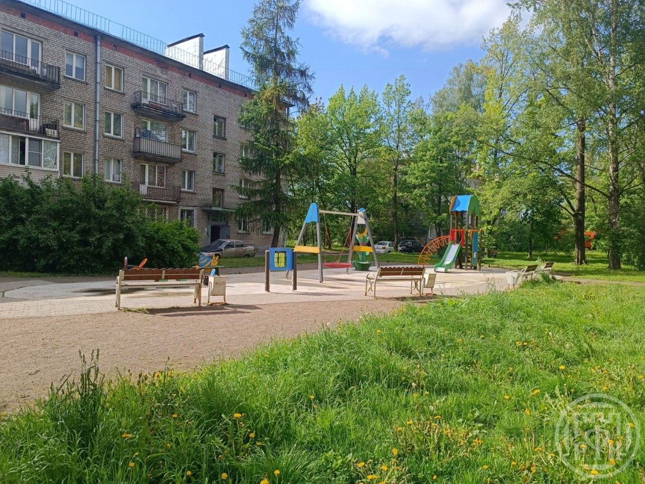 Продажа 3-комн квартиры на вторичном рынке Челябинская улица, 47