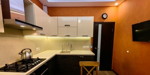 2-комн квартира ул Ленсовета,  д. 15