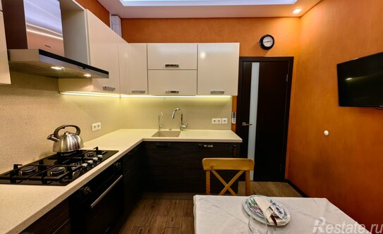 Продажа 2-комн квартиры на вторичном рынке ул Ленсовета,  д. 15