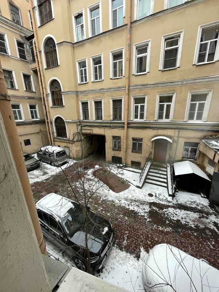 Продажа 4-комн квартиры на вторичном рынке проспект Большой Петроградской стороны, 4