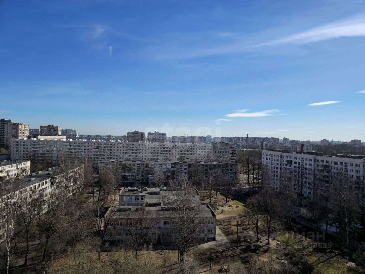 Продажа 2-комн квартиры на вторичном рынке улица Замшина, 52К2