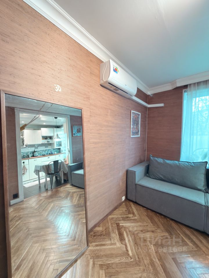 Аренда 2-комн квартиры на вторичном рынке 3-я Владимирская улица, 22/22