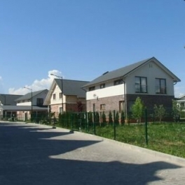 Продажа 3-комн квартиры на вторичном рынке Троицк г, 2-я Изумрудная ул,  д. 3,  к. 1