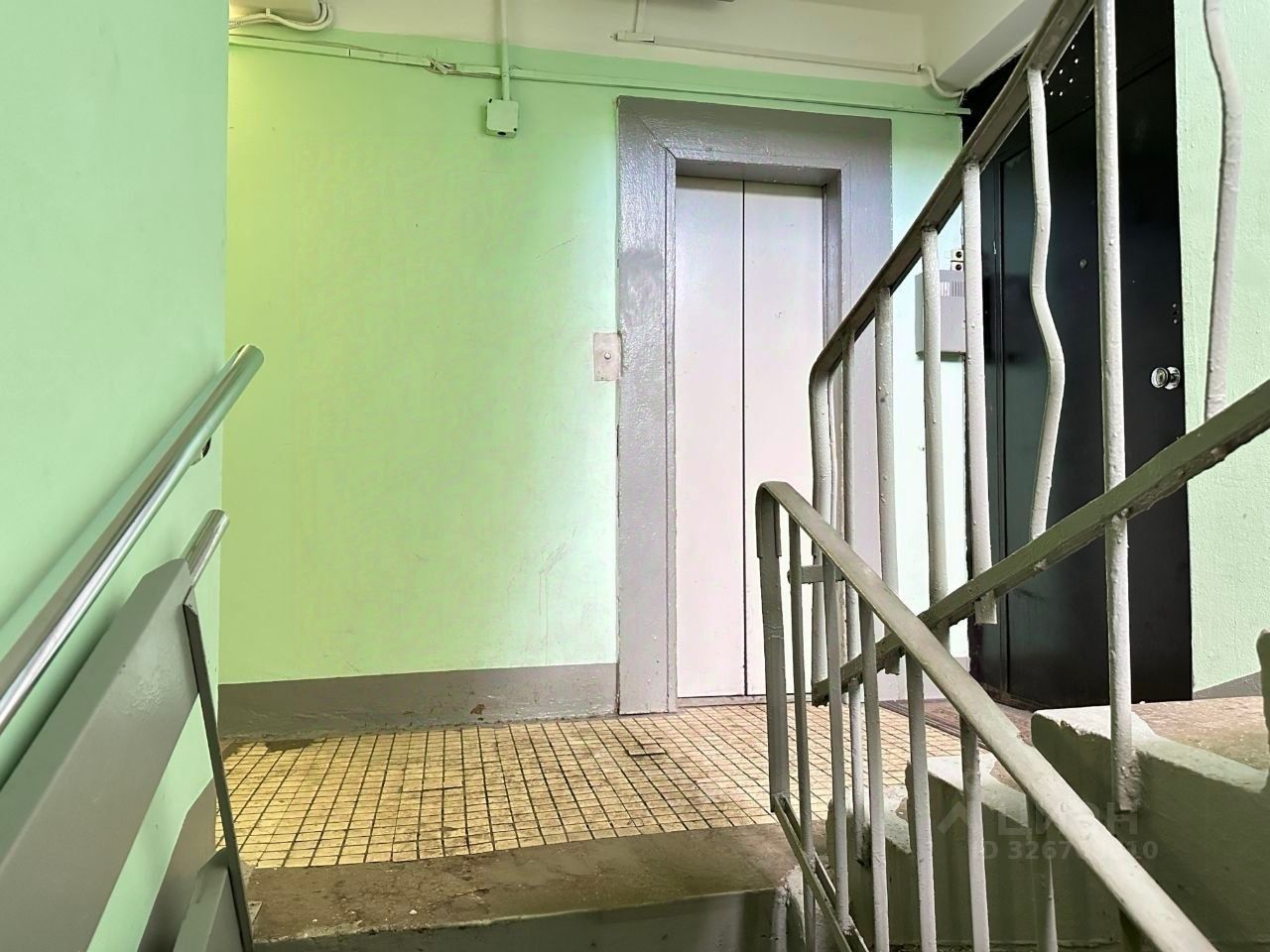 Продажа 2-комн квартиры на вторичном рынке улица Рогова, 5