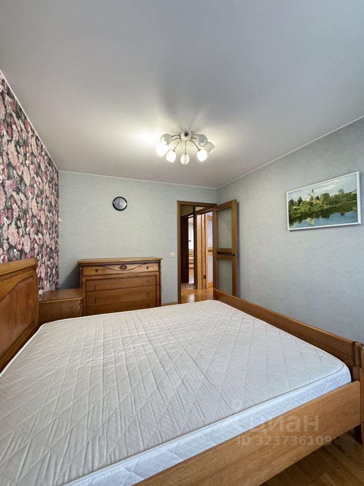 Аренда 2-комн квартиры на вторичном рынке Богатырский проспект, 58к1