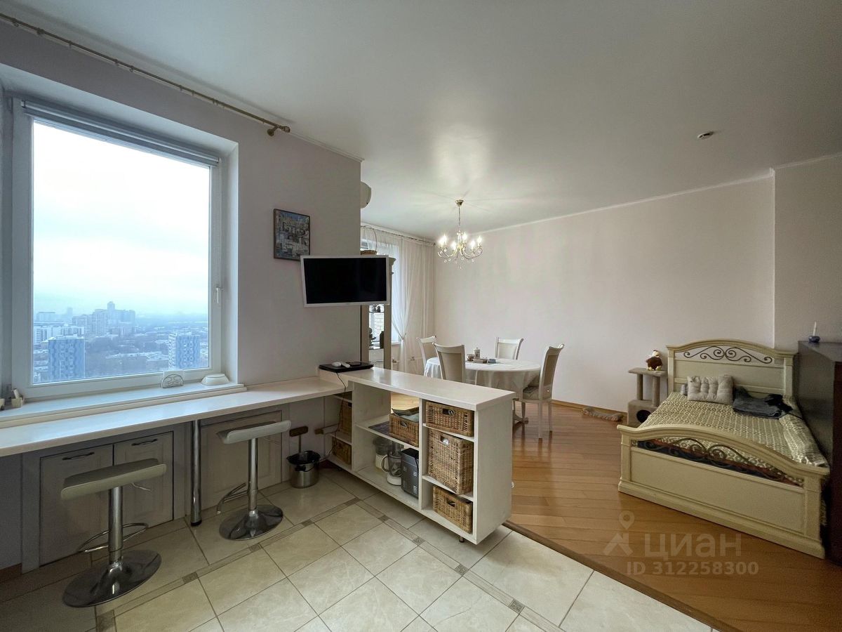 Продажа 3-комн квартиры на вторичном рынке Лодочная улица, 9К1