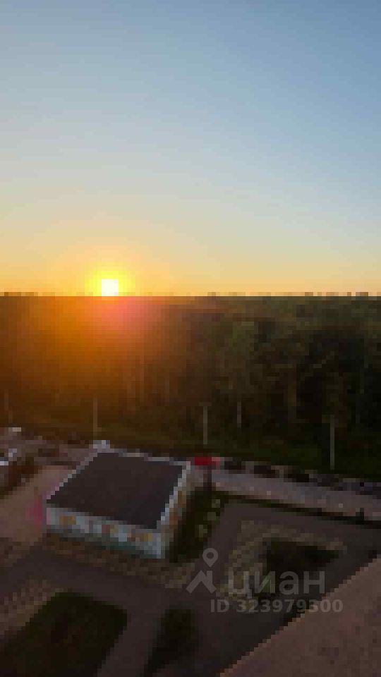 Продажа 2-комн квартиры на вторичном рынке Велтон Парк Новая Сходня мкр, д. Подолино, улица Беговая,  д. 12