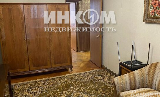 Аренда 3-комн квартиры на вторичном рынке ул Днепропетровская,  д. 23,  к. 3