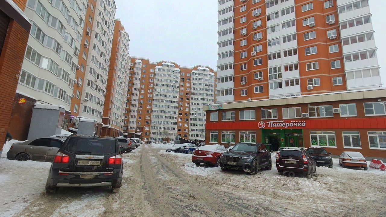 Продажа 2-комн квартиры на вторичном рынке Серпухов, улица Ворошилова, 143бк2