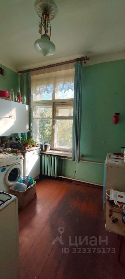 Продажа комнаты Новогиреевская улица, 12К3