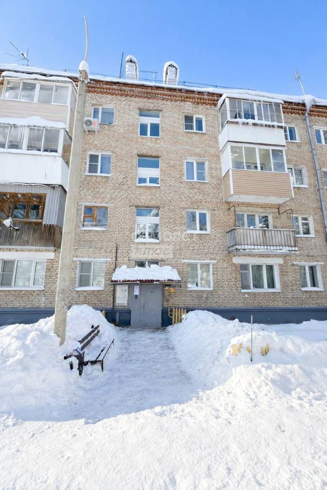 Продажа 3-комн квартиры на вторичном рынке пос. Совхоза Марфино, улица Подмосковная,  д. 12