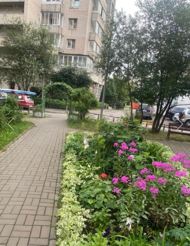 Аренда 1-комн квартиры на вторичном рынке улица Кораблестроителей, 12к2