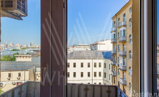 Продажа 4-комн квартиры на вторичном рынке ул Тверская,  д. 19