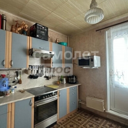 Продажа 4-комн квартиры на вторичном рынке Ореховый б-р,  д. 20/2