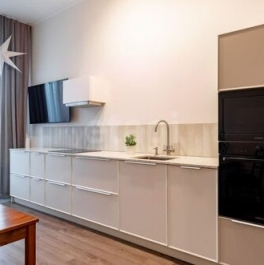 Продажа 2-комн квартиры на вторичном рынке Дыбенко ул,  д. 8,  к. 1