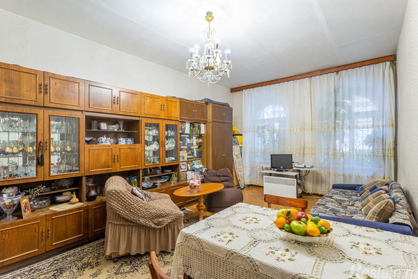 Продажа 2-комн квартиры на вторичном рынке Лабутина ул,  д. 15