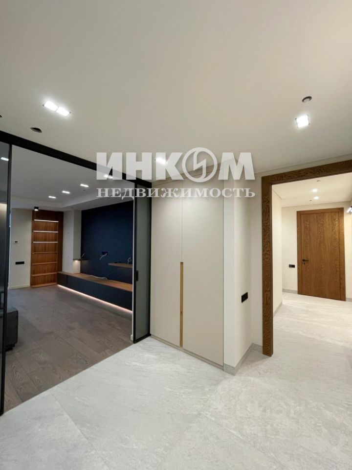 Продажа 3-комн квартиры на вторичном рынке Флотская улица, 7к4