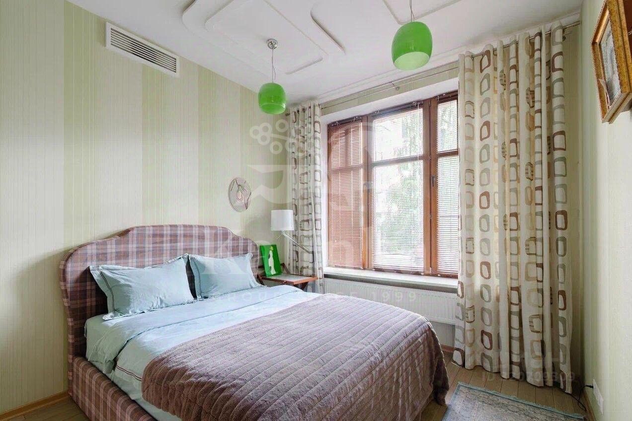 Продажа 4-комн квартиры на вторичном рынке Крылатская улица, 45К1