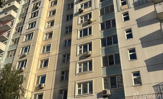 Продажа 3-комн квартиры на вторичном рынке Саратовская улица