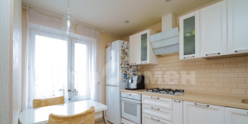 3-комн квартира бульвар Матроса Железняка,  д. 21