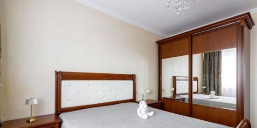 3-комн квартира Маршала Казакова ул,  д. 50,  к. 1