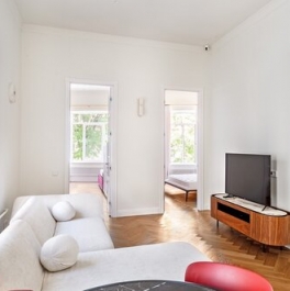 Продажа 3-комн квартиры на вторичном рынке Мерзляковский переулок,  д. 13