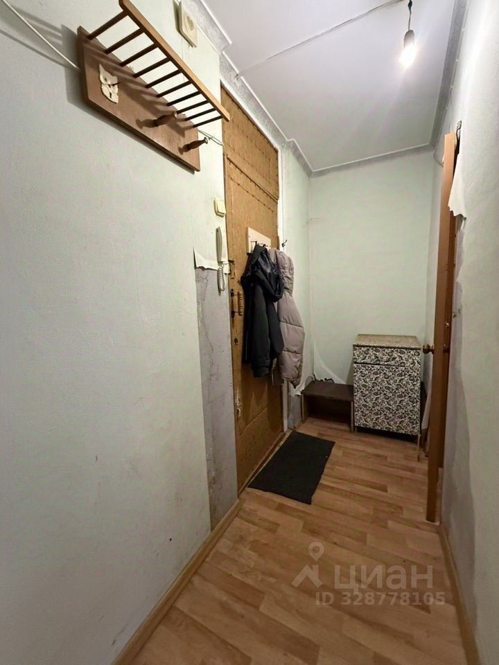 Продажа 1-комн квартиры на вторичном рынке пос. Нарынка, улица Королева, 6