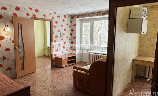 Продажа 2-комн квартиры на вторичном рынке Кириши, ул Пионерская,  д. 13