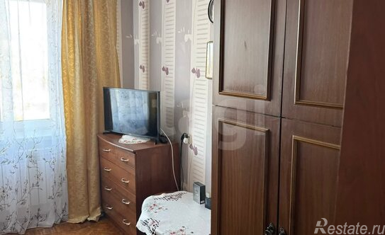 Продажа 3-комн квартиры на вторичном рынке Ломоносов г, Швейцарская ул,  д. 16 к1