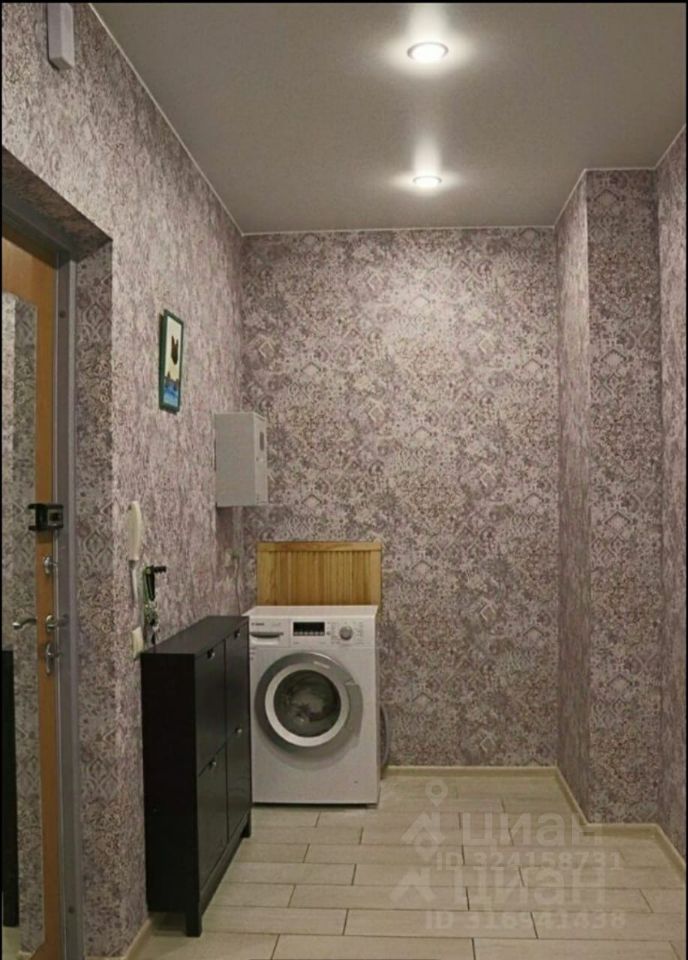 Продажа 2-комн квартиры на вторичном рынке проспект Героев,  д. 18