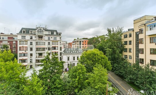 Продажа 3-комн квартиры на вторичном рынке Зачатьевский 1-й пер,  д. 6,  к. 1