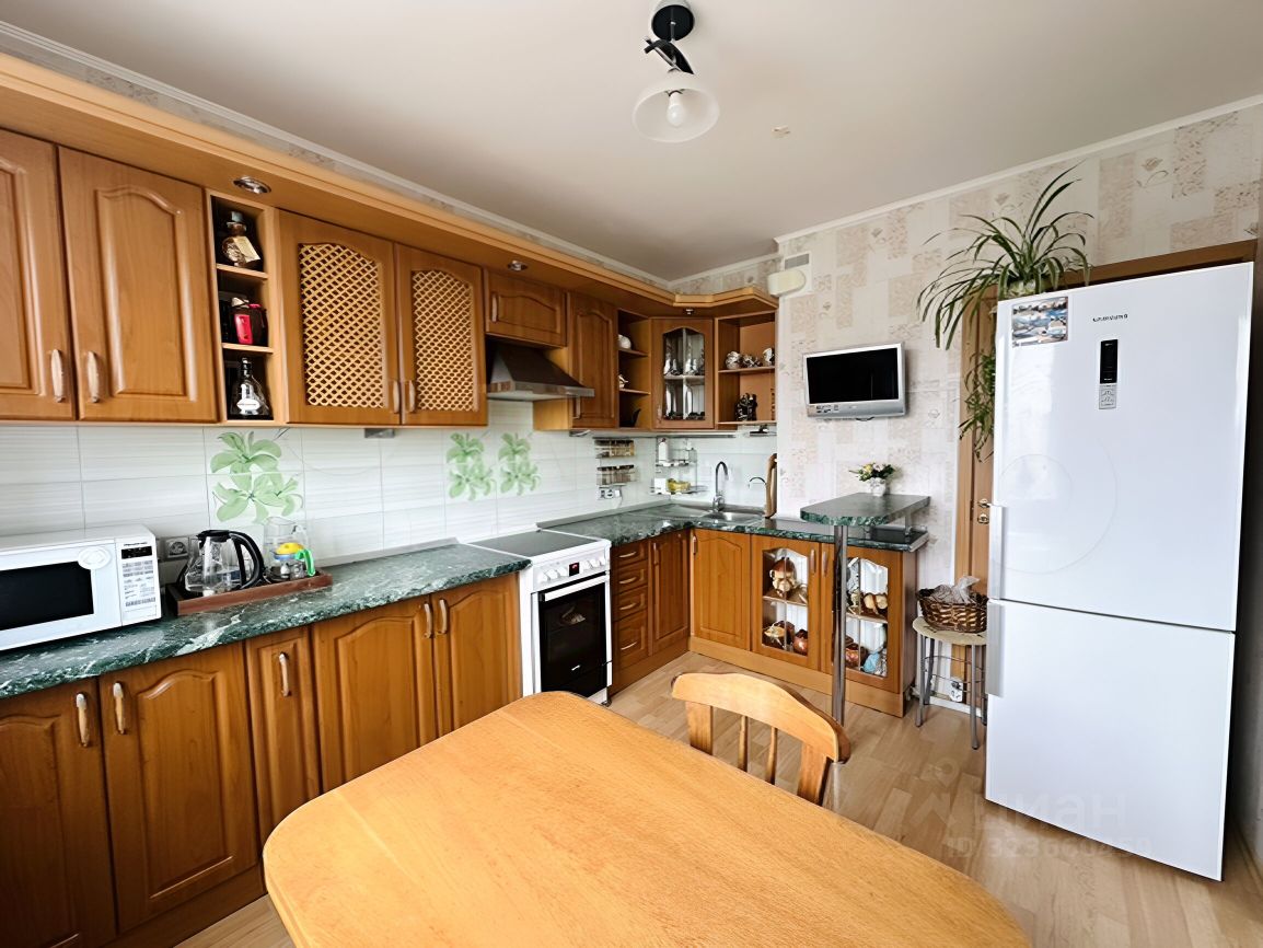 Продажа 3-комн квартиры на вторичном рынке пос. Шушары, Славянка тер., улица Ростовская, 4к8