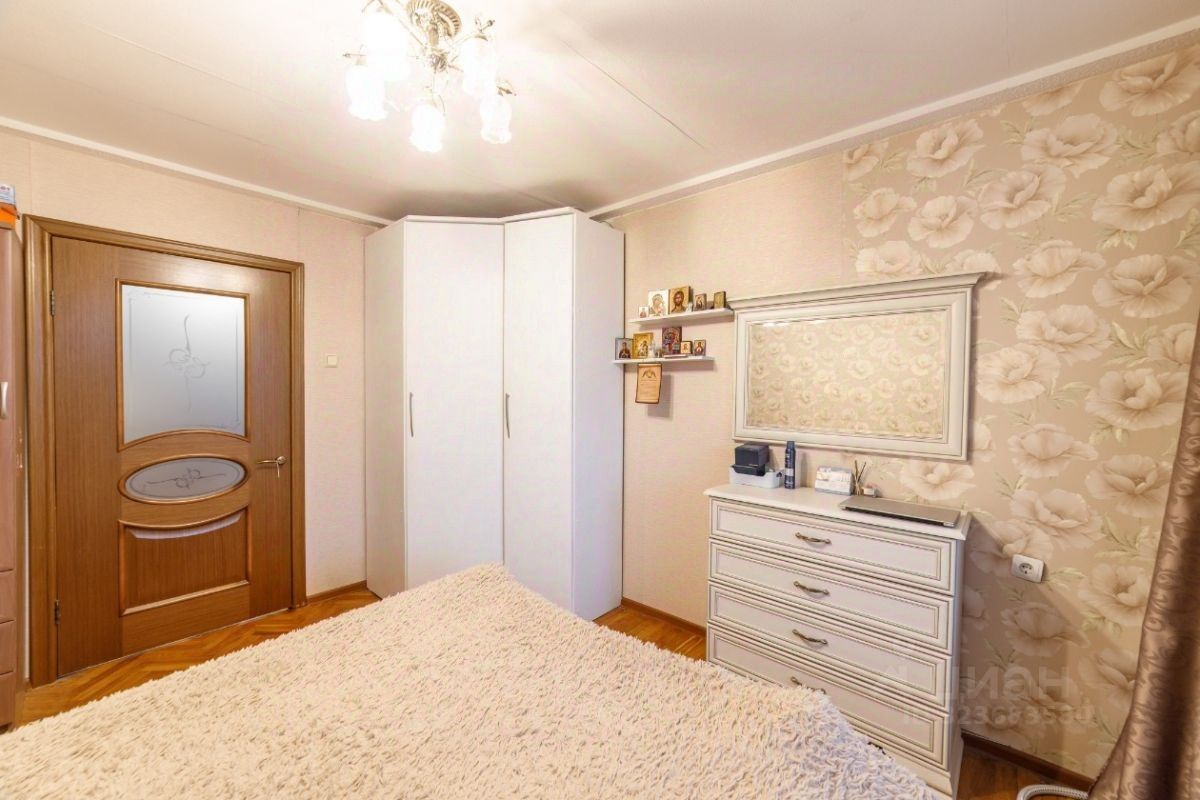 Продажа 3-комн квартиры на вторичном рынке Подольск, Революционный проспект, 82а