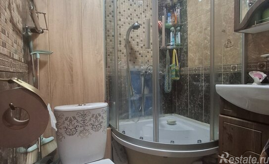 Продажа 4-комн квартиры на вторичном рынке улица Лёни Голикова,  д. 94