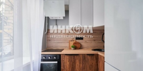 3-комн квартира улица Расковой,  д. 14