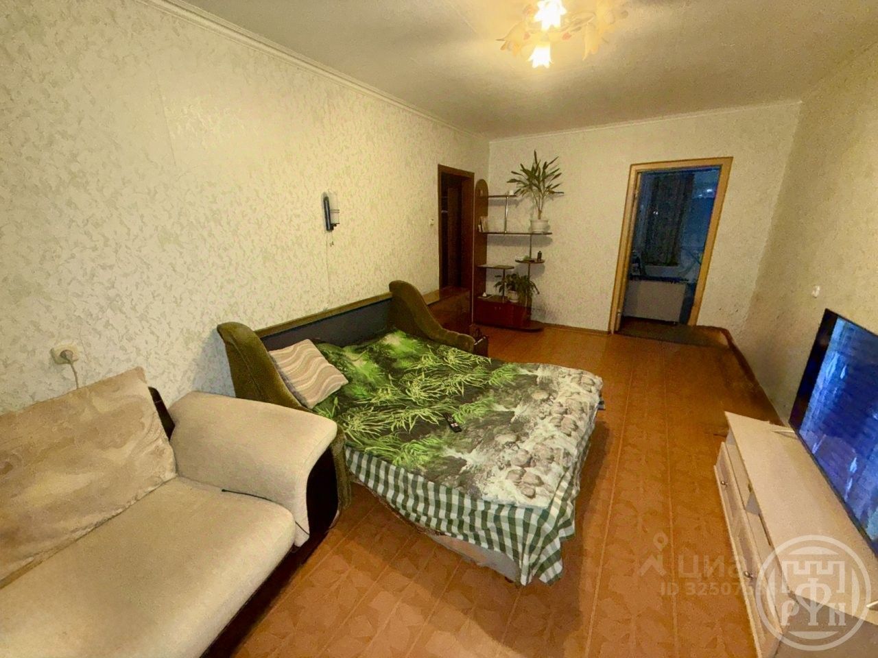 Продажа 3-комн квартиры на вторичном рынке пос. Романовка, 17