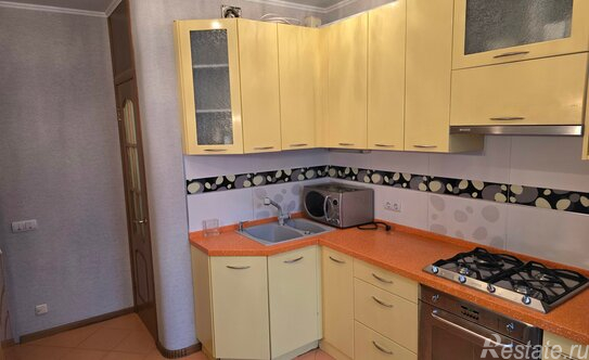 Аренда 3-комн квартиры на вторичном рынке Мелитопольская 1-я ул,  д. 30А