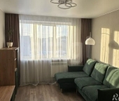 Продать Квартиры вторичка Большевиков пр-кт  30 4