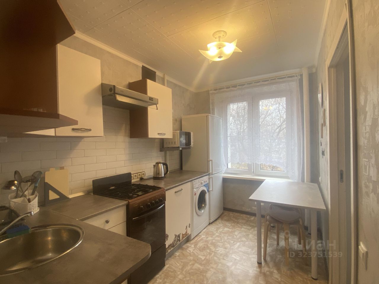 Аренда 2-комн квартиры на вторичном рынке Есенинский б-р,  д. 3