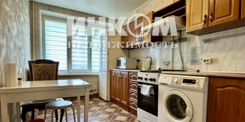 1-комн квартира Малахитовая улица,  д. 14