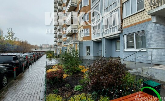 Продажа 4-комн квартиры на вторичном рынке Левобережная улица,  д. 4 к7