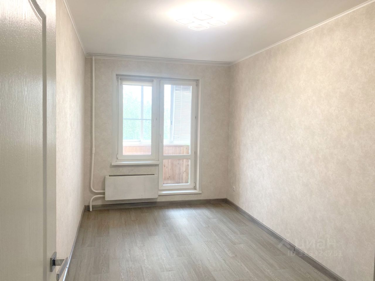 Продажа 3-комн квартиры на вторичном рынке Молдавская улица, 6