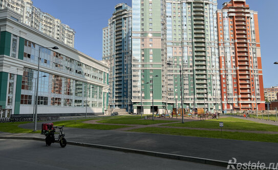 Продажа 4-комн квартиры на вторичном рынке Чкаловский пр-кт,  д. 58