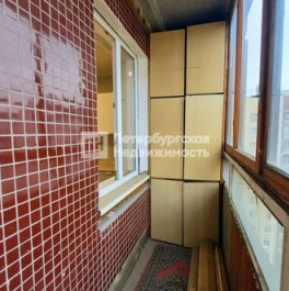 Продажа 4-комн квартиры на вторичном рынке Большевиков пр-кт,  д. 4 к1