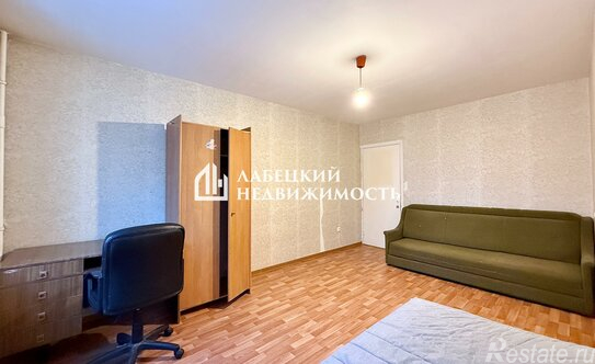 Продажа 3-комн квартиры на вторичном рынке Парголово п, 1 Мая ул,  д. 107 к9